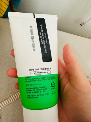 나우 [리브엠] 화해 1등 각질 클렌저! 시카좀 카밍 딥 클렌징 폼 — 5점을 준 리뷰어가 2024년 12월 올린 사용 사진