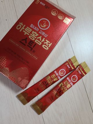 힘내라김홍삼 하루홍삼정스틱 10g x 10포 — 5점을 준 리뷰어가 2021년 3월 올린 사용 사진