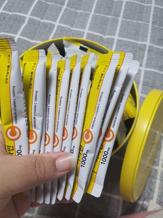 서울약사신협 프리미엄비타민C1000_2.5G x 100포 — 5점을 준 리뷰어가 2021년 1월 올린 사용 사진