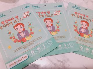 [숨그림]  덴탈마스크 짱구 우리아이 그리고 내가 쓰는 믿을수있는 케릭터 마스크  16종 — 5점을 준 리뷰어가 2021년 11월 올린 사용 사진