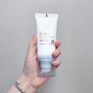 MF[스킨1004] 마다가스카르 센텔라 히알루-시카 워터핏 선세럼 50ml — 5점을 준 리뷰어가 2024년 5월 올린 사용 사진