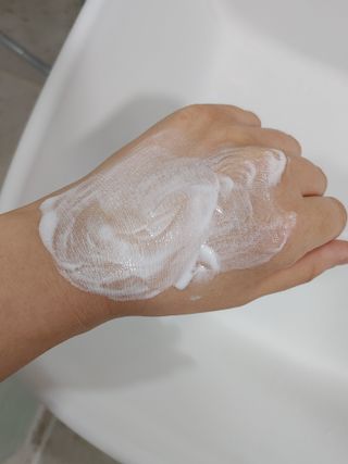 지지지 클린 퍼펙트 클렌징폼 120g — 5점을 준 리뷰어가 2022년 4월 올린 사용 사진