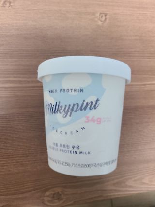 밀키파인트 더블 프로틴 우유 — 5점을 준 리뷰어가 2021년 8월 올린 사용 사진