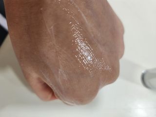 [지투셀] 얼티메이트 리바이벌 아이 크림 — 3점을 준 리뷰어가 2024년 1월 올린 사용 사진