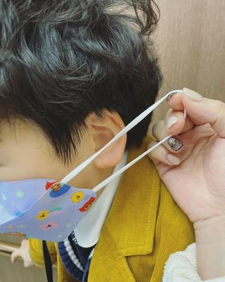 [숨그림]  덴탈마스크 짱구 우리아이 그리고 내가 쓰는 믿을수있는 케릭터 마스크  16종 — 5점을 준 리뷰어가 2021년 11월 올린 사용 사진