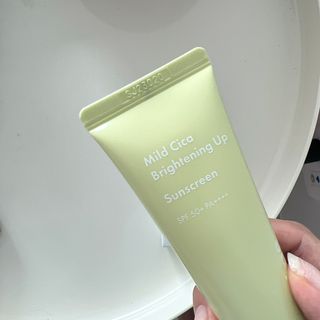 아이레시피 마일드시카 브라이트닝 업 선스크린 SPF50+ PA++++ — 5점을 준 리뷰어가 2023년 6월 올린 사용 사진