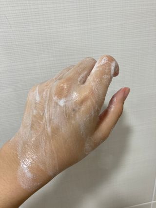 [갸스비] 지성 남성을 위한 포어케어 클렌징폼 — 4.5점을 준 리뷰어가 2021년 10월 올린 사용 사진