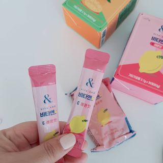 비타앤C 레몬맛, 망고맛 — 5점을 준 리뷰어가 2021년 5월 올린 사용 사진