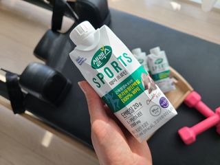셀렉스스포츠 셀렉스 스포츠 웨이 프로틴 초콜릿 _ 330ml x 12팩 — 5점을 준 리뷰어가 2021년 3월 올린 사용 사진