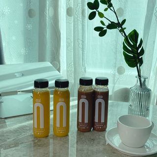 BLENDY'S 핑크 스무디+블론디 스무디 — 4점을 준 리뷰어가 2021년 9월 올린 사용 사진
