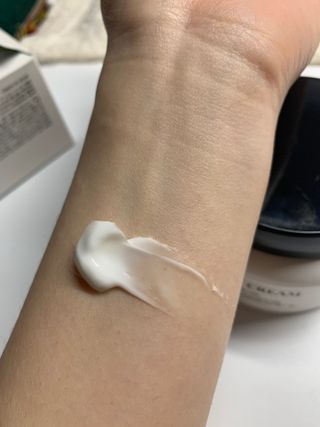 버텍스넘버원 버텍스 넘버원 햄프씨드오일 핸드밤, 바디크림 — 5점을 준 리뷰어가 2022년 3월 올린 사용 사진