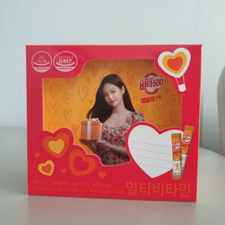 광동생활건강 [제니에디션] 비타500데일리스틱 gift set 60포+제니굿즈 3종+쇼핑백 — 5점을 준 리뷰어가 2021년 11월 올린 사용 사진