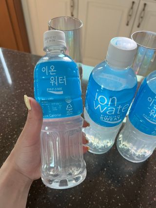 [동아오츠카] 포카리스웨트  500ml PET + 이온워터 500ml PET — 5점을 준 리뷰어가 2025년 6월 올린 사용 사진