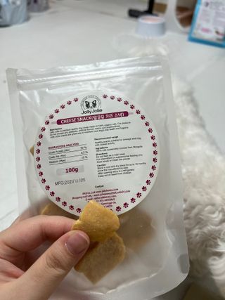 [졸리졸리] 애견 치즈스틱 (HORSE MILK CHEESE) — 5점을 준 리뷰어가 2023년 1월 올린 사용 사진