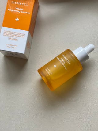체르엠 스템앤셀 비타민 브라이트닝 에센스 30ml 1개 — 5점을 준 리뷰어가 2021년 10월 올린 사용 사진