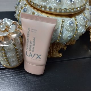 UVX 퀀텀 비너스 맑은 톤업 선세럼 — 5점을 준 리뷰어가 2024년 2월 올린 사용 사진