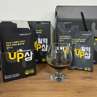 [이뮤니티플러스] 최고급녹용과 국내산 6년근 홍삼으로 활력업!!_ 활력UP삼 30포 1box — 5점을 준 리뷰어가 2022년 5월 올린 사용 사진