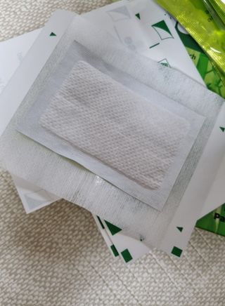 [레제르] 아로마 수액패치 발패치 30매입 -라벤더향/유칼립투스향/대나무향 — 5점을 준 리뷰어가 2022년 2월 올린 사용 사진