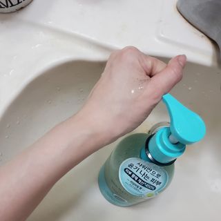 벨먼 내추럴스파 수분광채 스크럽 바디워시 600ml 5종 — 5점을 준 리뷰어가 2022년 5월 올린 사용 사진