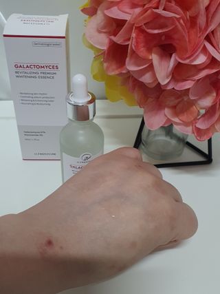 오투에니원 갈락토미세스 리바이탈라이징 프리미엄 화이트닝 에센스 50ml — 5점을 준 리뷰어가 2023년 1월 올린 사용 사진