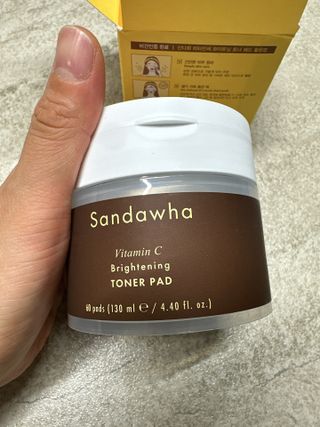 산다화 비타민씨 화이트닝 토너 패드 — 5점을 준 리뷰어가 2023년 9월 올린 사용 사진