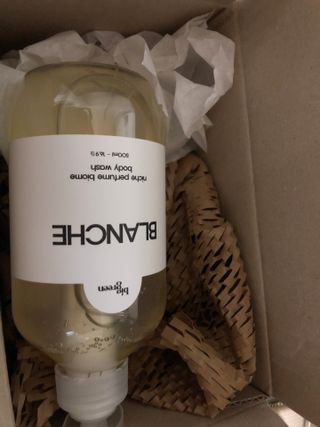 빅그린 니치 퍼퓸 바이옴바디워시 500ml(상탈, 블랙베리&베이, 블랑쉐 3종 중 택1) — 4.5점을 준 리뷰어가 2022년 8월 올린 사용 사진