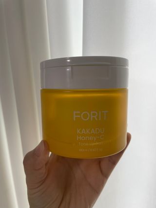 [포잇] 카카두허니씨 미백 톤업패드 190ml 60매 *1개 — 4점을 준 리뷰어가 2023년 1월 올린 사용 사진