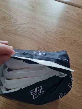 N[템포 ] 패드 내추럴 순면 입는 오버나이트 5P * 2개 — 5점을 준 리뷰어가 2024년 4월 올린 사용 사진