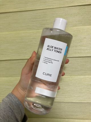 김정문알로에 큐어 큐어 알로에 워터 젤리 토너 500ml — 4점을 준 리뷰어가 2021년 4월 올린 사용 사진