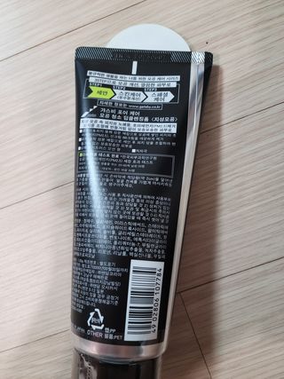 [갸스비] 지성 남성을 위한 포어케어 클렌징폼 — 5점을 준 리뷰어가 2021년 10월 올린 사용 사진