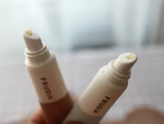 [후르디아] 올리브영 착한보습 비건 립버터 2종 — 5점을 준 리뷰어가 2022년 11월 올린 사용 사진