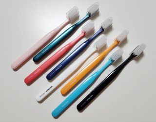 펙트럼 안티박 프리미엄 칫솔 8개입 — 5점을 준 리뷰어가 2023년 12월 올린 사용 사진