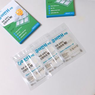 [큐어반H 커팅] 간편하게 떼서 쓰는 자외선차단 습윤밴드 (1팩/30매입) — 5점을 준 리뷰어가 2022년 11월 올린 사용 사진