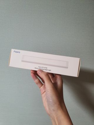 아카라 어두울 때만 켜지는 스마트 무선 센서등 — 5점을 준 리뷰어가 2021년 10월 올린 사용 사진