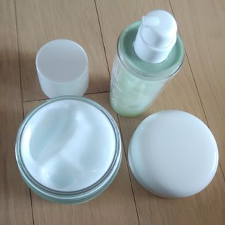 김정문알로에 큐어 큐어 알로에 리프레쉬 젤리 세럼, 큐어 알로에 하이드로 젤리 크림 — 5점을 준 리뷰어가 2021년 2월 올린 사용 사진