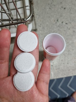 [슬림드랍 석류맛] 건기식 다이어트 보조제 겸 비타민 — 5점을 준 리뷰어가 2022년 2월 올린 사용 사진