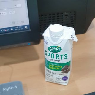 셀렉스스포츠 셀렉스 스포츠 웨이 프로틴 초콜릿 _ 330ml x 12팩 — 5점을 준 리뷰어가 2021년 3월 올린 사용 사진