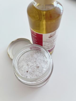 [딜리셔스코드] 타르투피 알레산드로 로시 트러플 소금 100g +트러플 오일 100ml set — 4.5점을 준 리뷰어가 2022년 6월 올린 사용 사진