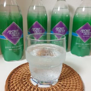 몽베스트 Montbest with Sparkling water Plain 20병 — 5점을 준 리뷰어가 2021년 11월 올린 사용 사진