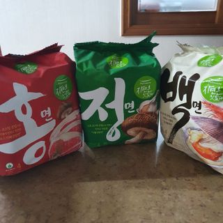 [풀무원] 자연은맛있다 정면, 백면, 홍면  세트 — 5점을 준 리뷰어가 2021년 4월 올린 사용 사진