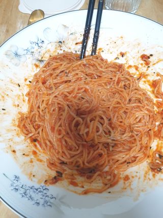 [한면원] 비빔국수 2인분 — 5점을 준 리뷰어가 2022년 7월 올린 사용 사진