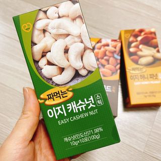 짜먹는 이지견과 짜먹는 이지아몬드, 짜먹는 이지허니피넛, 짜먹는 이지캐슈넛 각 10g X  10포 — 4.5점을 준 리뷰어가 2021년 2월 올린 사용 사진