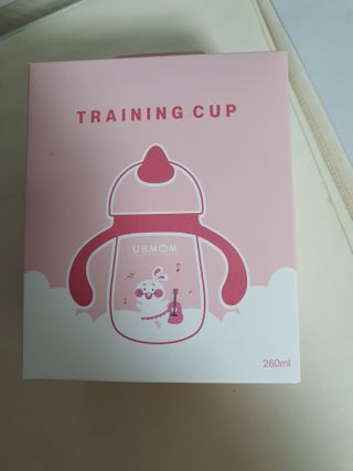 유비맘 트라이탄 코니빨대컵_컬러 랜덤 발송 — 5점을 준 리뷰어가 2021년 3월 올린 사용 사진