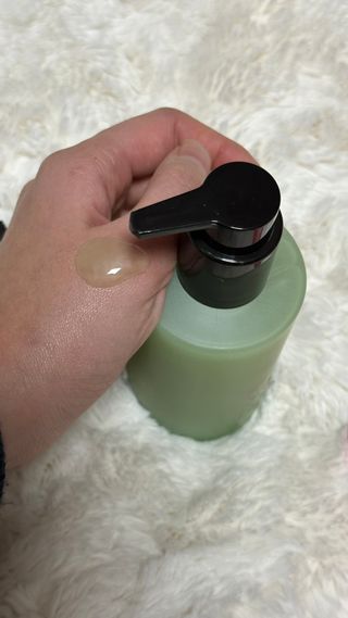 프리마인 메이크업과 들뜨는 각질까지 한방에 깐달걀로! 순하기까지한 셀베이스 그린티클렌저(200ml) — 5점을 준 리뷰어가 2023년 1월 올린 사용 사진