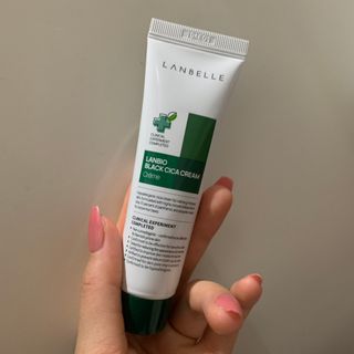 랑벨 랑바이오 블랙 시카 크림 50ml(블랙비 프로폴리스, 시카 4종, 판테놀 10 함유) — 5점을 준 리뷰어가 2022년 7월 올린 사용 사진