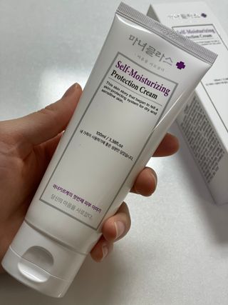 셀프 모이스처라이징 프로텍션 크림 셀프 모이스처라이징 프로텍션크림 — 5점을 준 리뷰어가 2022년 4월 올린 사용 사진