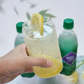 몽베스트 Montbest with Sparkling water Plain 20병 — 5점을 준 리뷰어가 2022년 8월 올린 사용 사진
