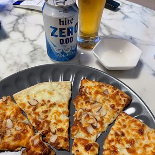 [푸딩팩토리] 수제화덕 피자 3종 택2_부대피자/김치피자/트러플고르곤졸라피자 — 5점을 준 리뷰어가 2022년 6월 올린 사용 사진