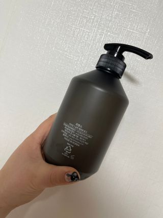 르핸스 퍼포밍 5 샴푸 비반트 포렛/베티버 포그 — 5점을 준 리뷰어가 2023년 2월 올린 사용 사진