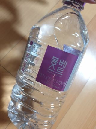 몽베스트 MONTBEST 1L 12입 — 5점을 준 리뷰어가 2022년 2월 올린 사용 사진